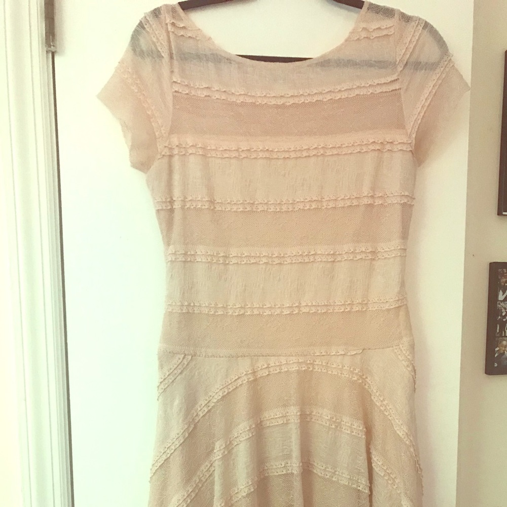 Stunning lace dress! Sz. 6